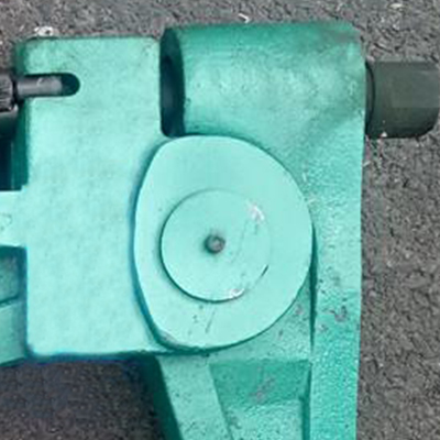 液壓擠孔機(jī)細(xì)節(jié)1